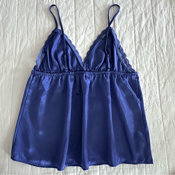 LILAC + LONDON Satin Sleep Set - Picture 2 of 5